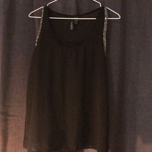 🌻 5 for $15 🌻 Black Tank with beading accent